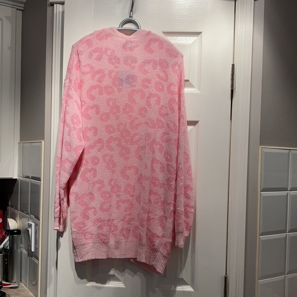 Pink Leopard Cardigan *fits like a medium/large* - Picture 8 of 11